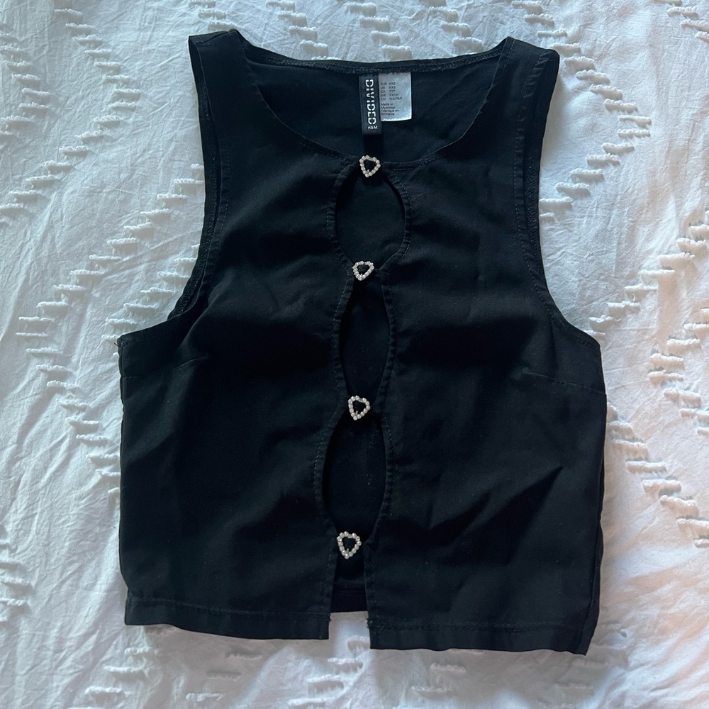 H&M Hearts Cutout Black Crop Top (XXS)
